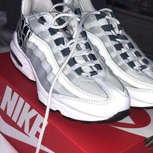 Nike Air Max 95’s ~ Men’s 6.5